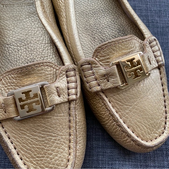 TORY BURCH GOLD LEATHER LOAFERS - Picture 2 of 9